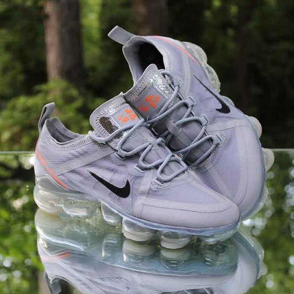 Nike Air VaporMax 2019 Wolf Grey Size 5Y - Picture 3 of 13